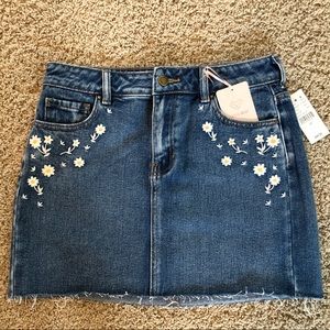 PacSun Daisy Denim skirt